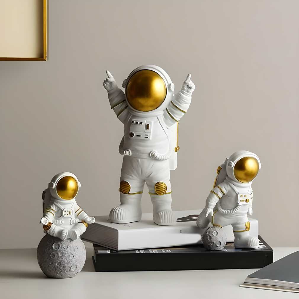 Astronaut Spaceman Statue Set of 3
