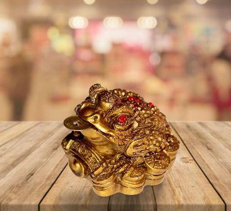 Vastu / Feng Shui / Three Legged Frog With Coin For Health, Wealth And Happiness